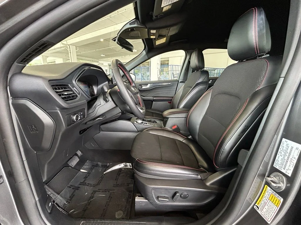 Used 2025 Gray Metallic Ford ST-Line image 11