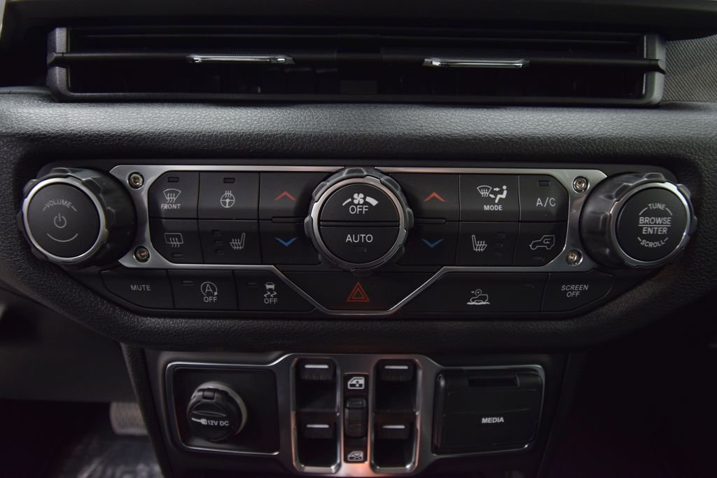 New 2026 Black Clearcoat Jeep Sport S image 22