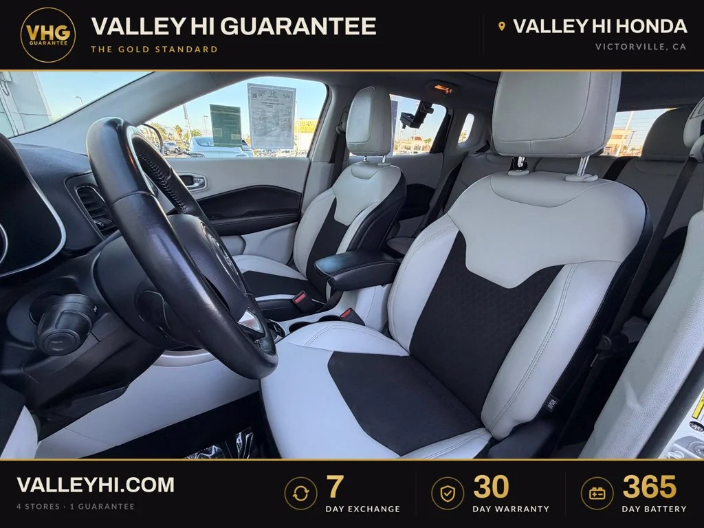 Used 2019 White Jeep Latitude image 15