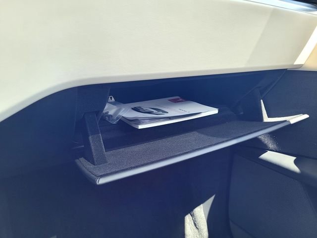 Used 2024  Tesla Plaid image 18