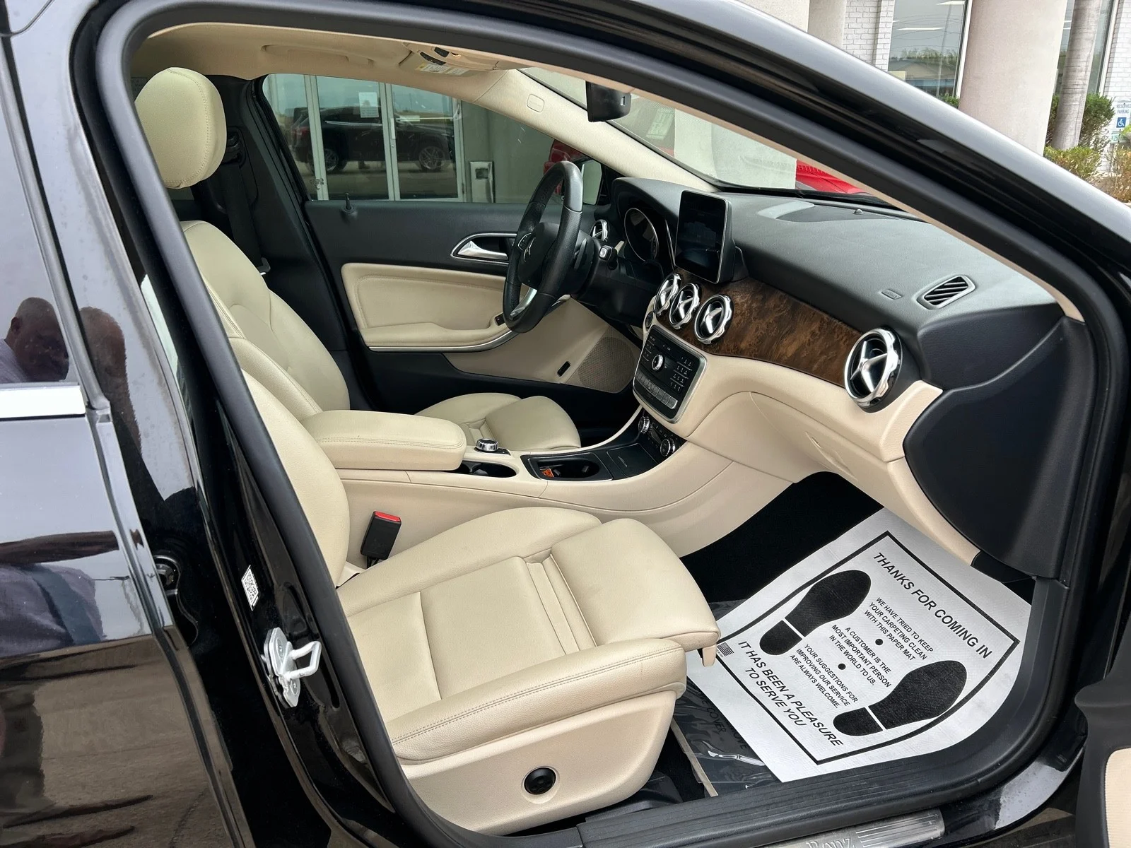 Used 2018 Cosmos Black Metallic Mercedes-Benz GLA 250 image 14