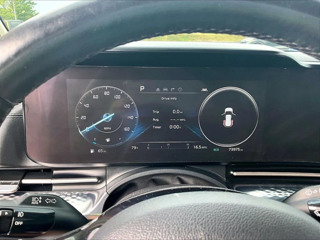 Used 2022 White Kia SX Prestige image 20