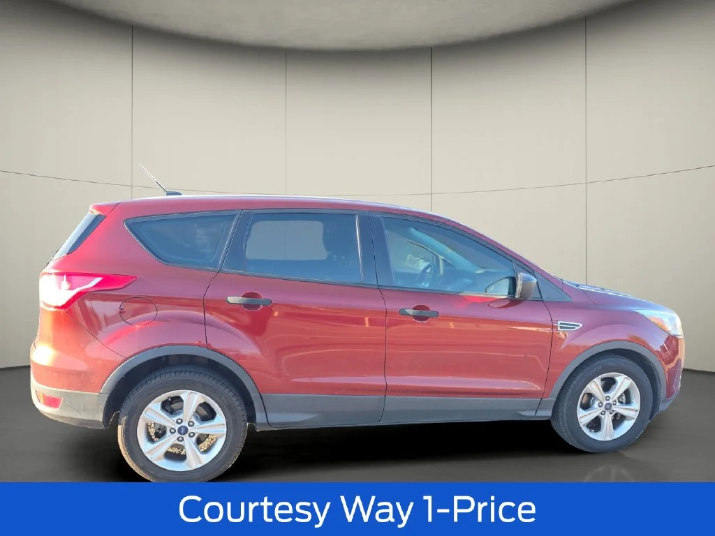 Used 2014 Orange Ford S image 11