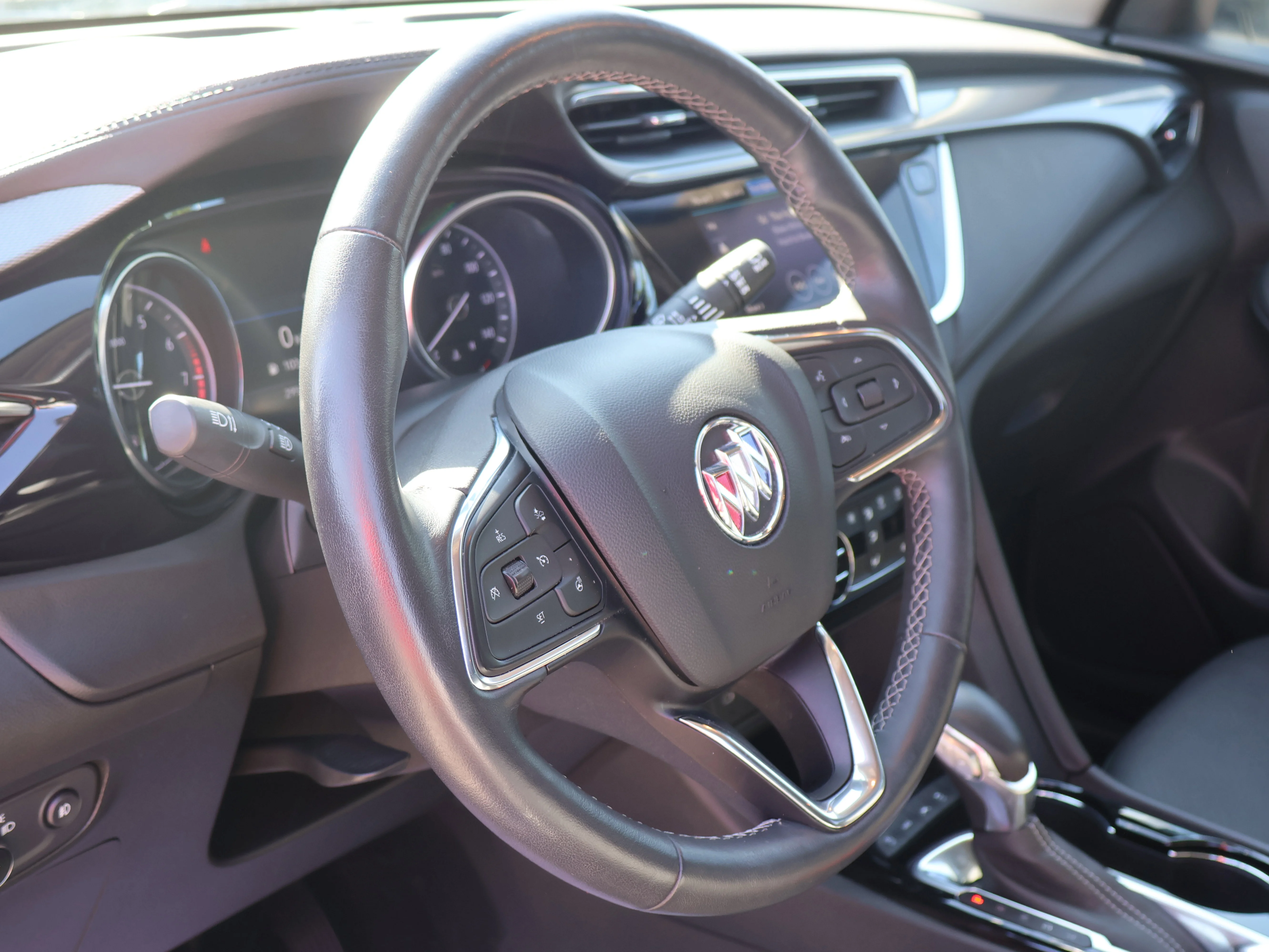Used 2023 White Frost Tricoat Buick Essence image 23