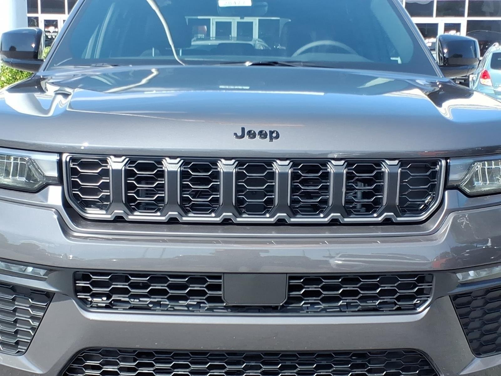 New 2026 Silver Zynith Jeep Laredo Altitude image 14