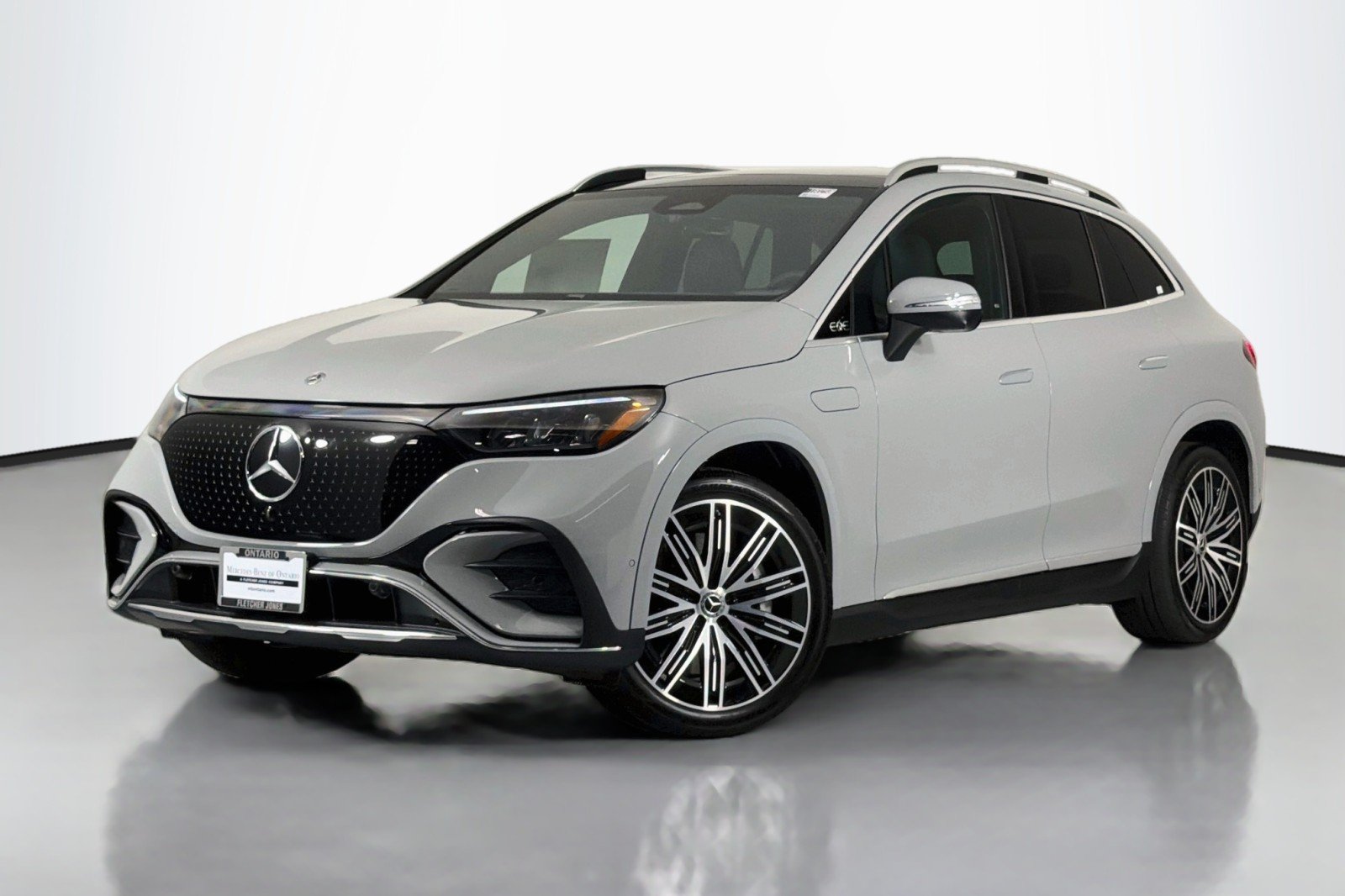 New 2027 MANUFAKTUR Alpine Grey Mercedes-Benz EQE 320+ SUV image 1