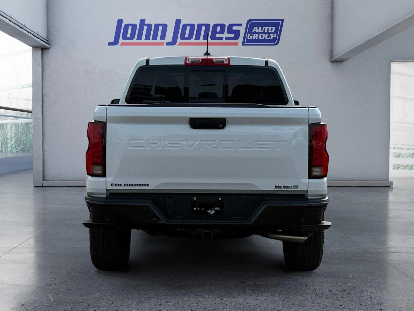 New 2026 Summit White Chevrolet Z71 image 4