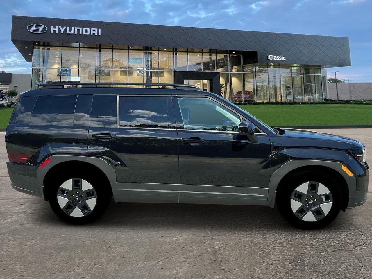 New 2026 Phantom Black Hyundai SEL image 9