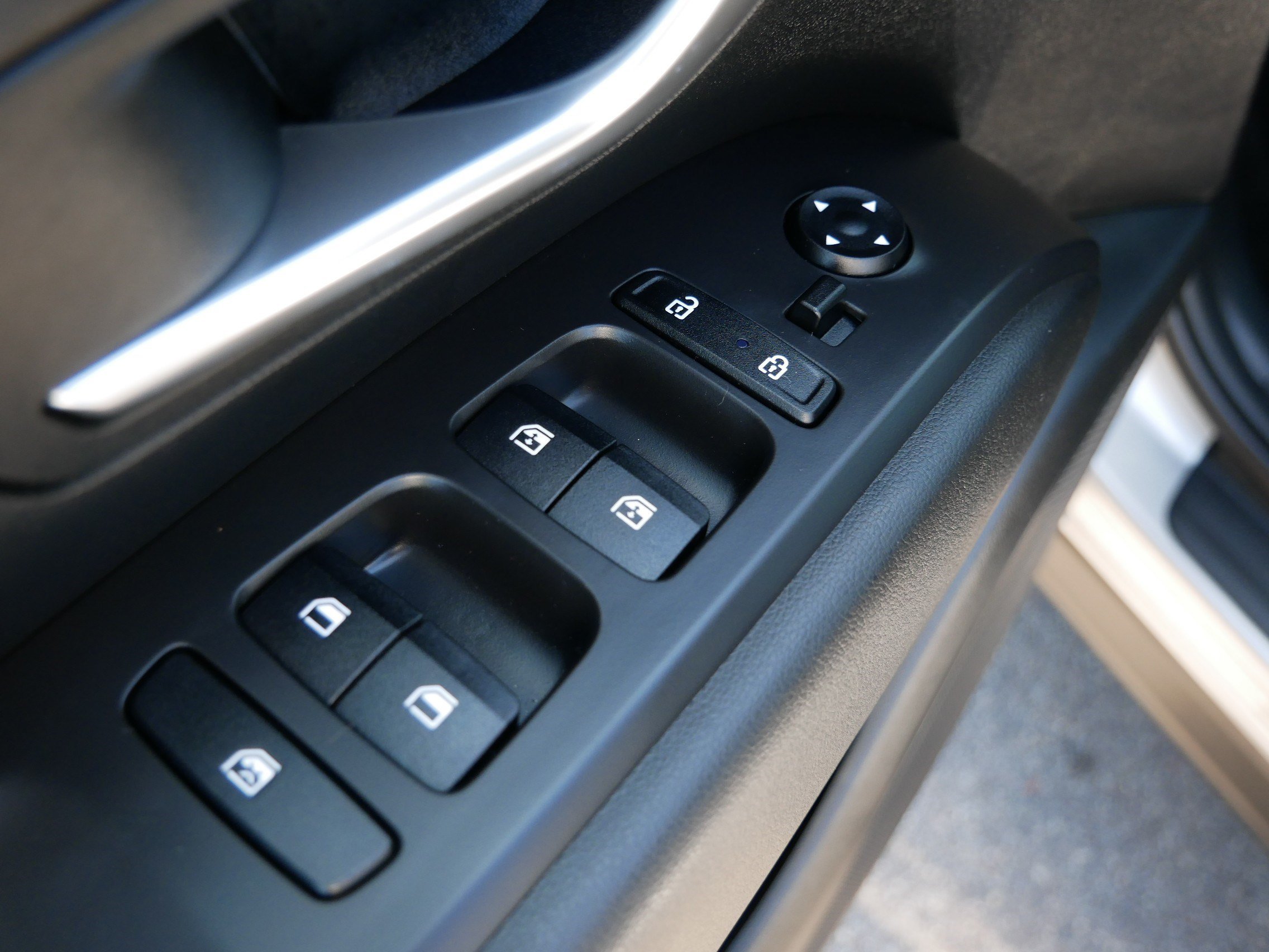 Certified Used 2023 Shimmering Silver Hyundai SEL image 19