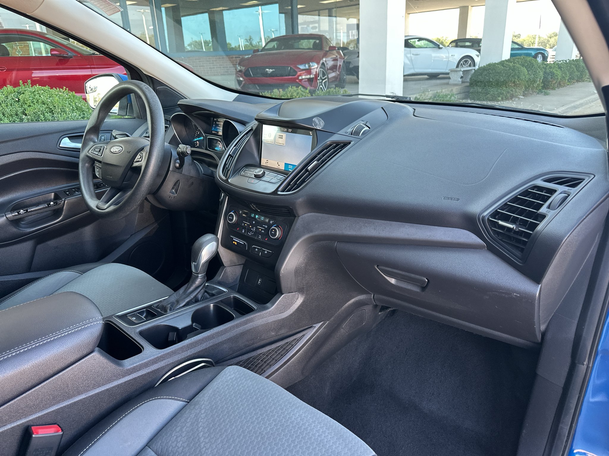 Used 2019 Lightning Blue Metallic Ford SE image 5