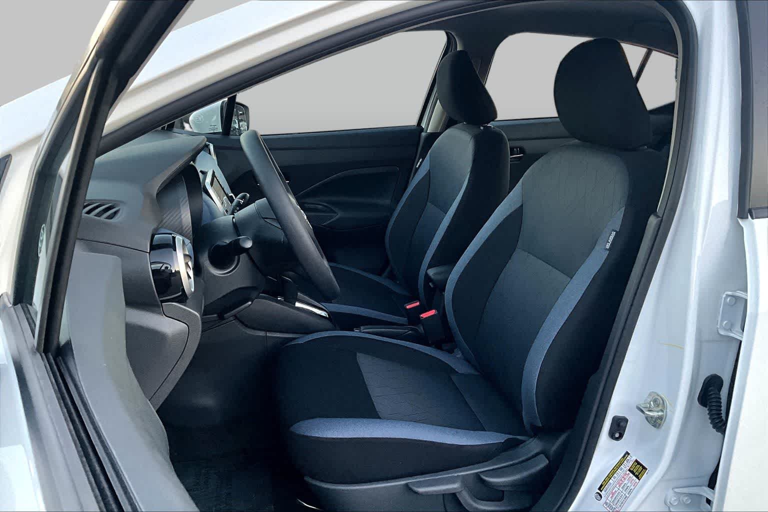 2025 Nissan Versa Sedan SV - Photo 15