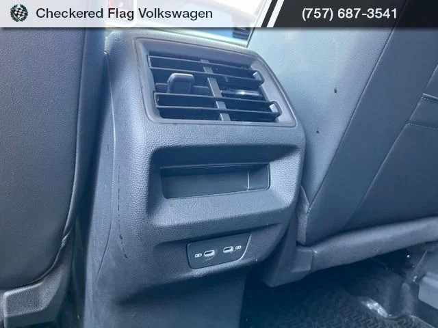 Used 2025 Platinum Gray Metallic Volkswagen 2.0T SE image 25