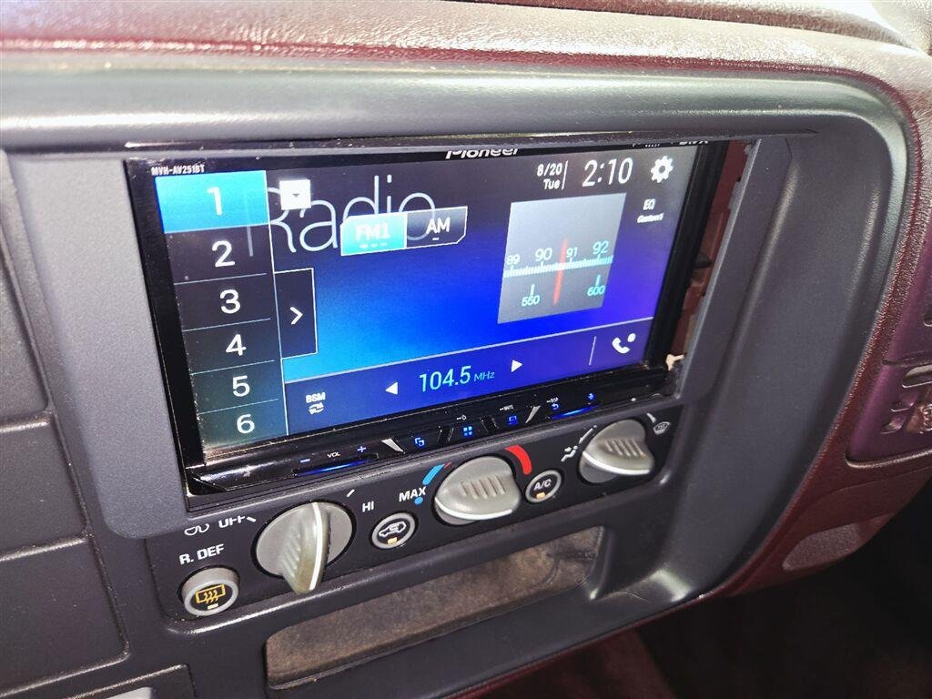 Used 1999 Summit White GMC BASE image 15