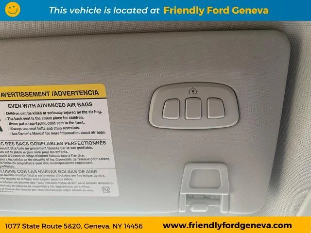 Used 2024 Eruption Green Metallic Ford Select image 30