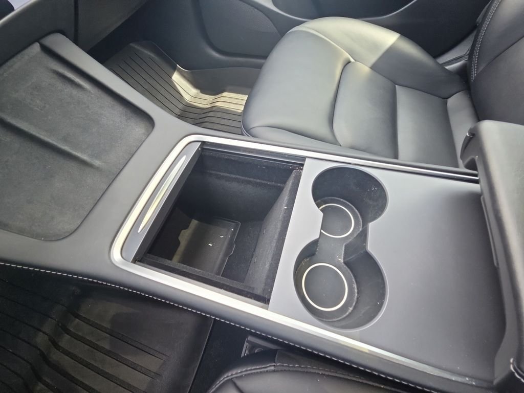 Used 2022 White Tesla Long Range image 13