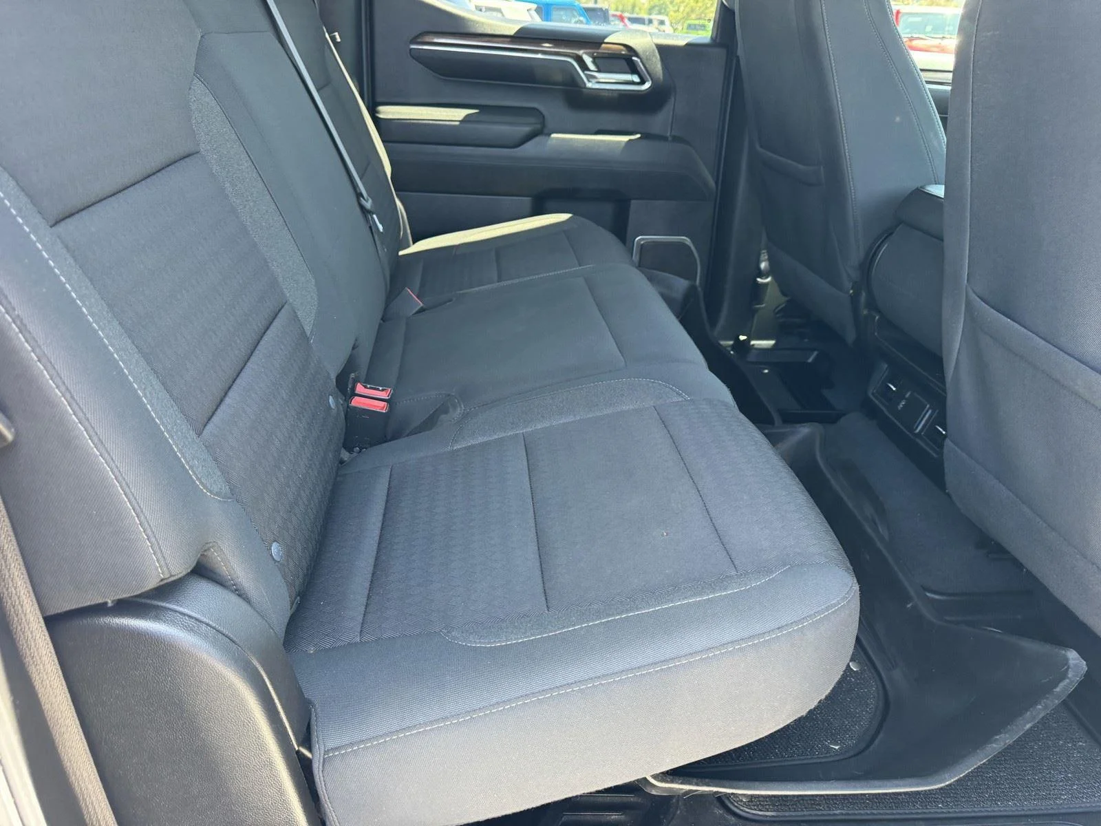 Used 2024 Summit White Chevrolet LT image 10