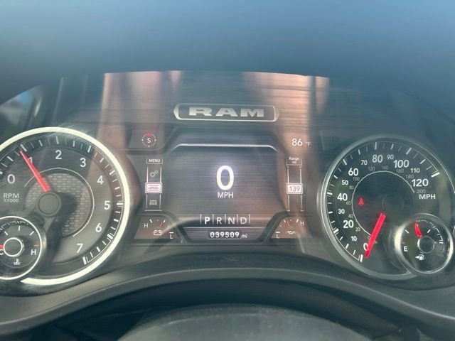 Used 2022 Silver Ram Laramie image 12