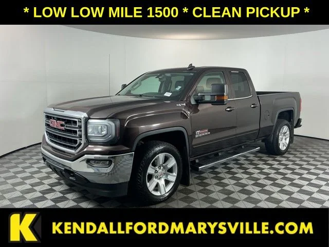Used 2016  GMC SLE image 1