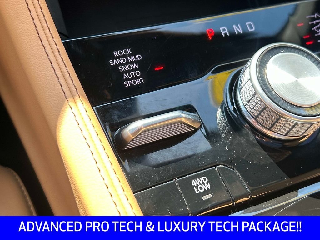 Used 2025 Red Jeep Summit Reserve image 30