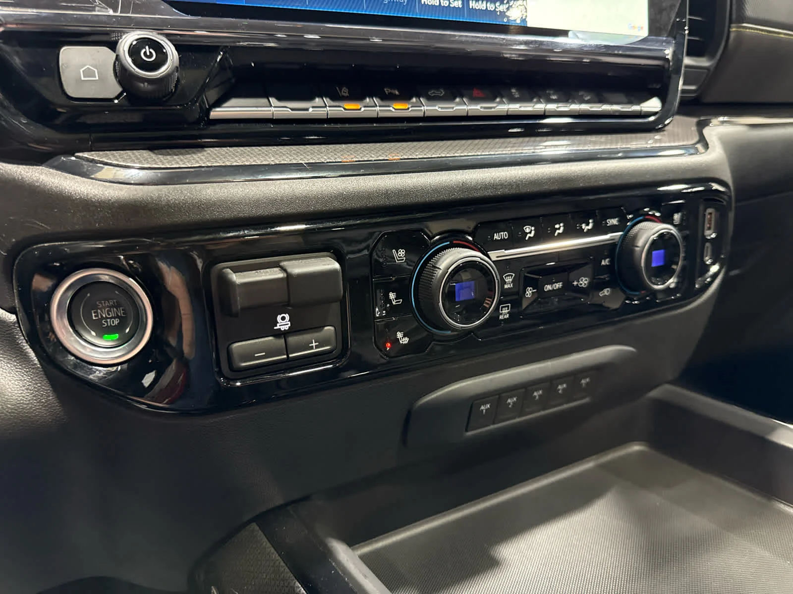 Used 2025 Black Chevrolet ZR2 image 27