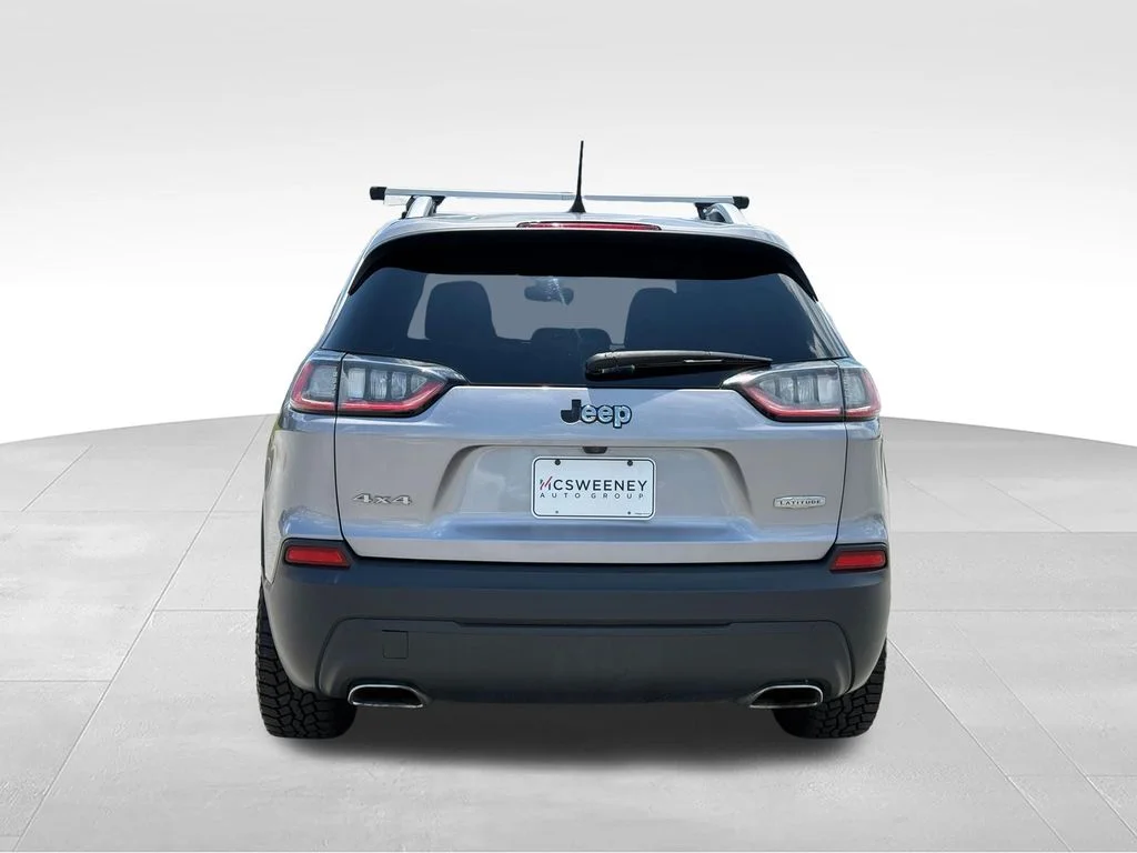 Used 2019 Silver Jeep Latitude Plus image 27