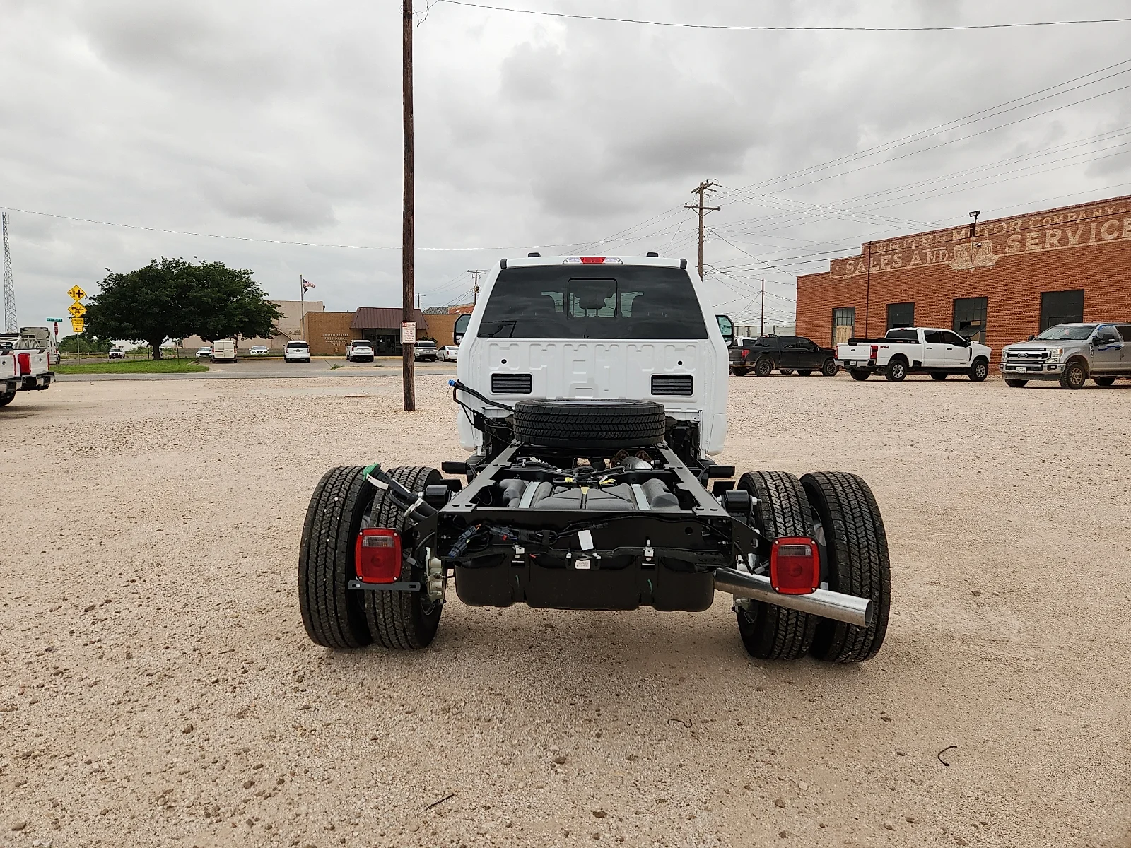 New 2026 Oxford White Ford XL image 6