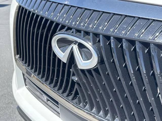 New 2026 Black INFINITI AUTOGRAPH image 32