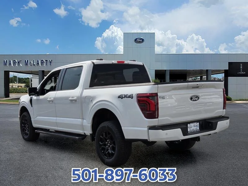 Used 2025 Oxford White FORD LARIAT 4WD SuperCrew 5.5