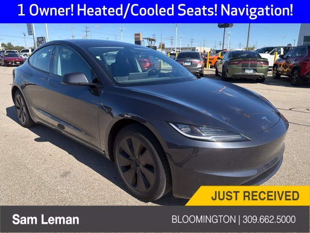 Used 2025  Tesla Long Range image 1