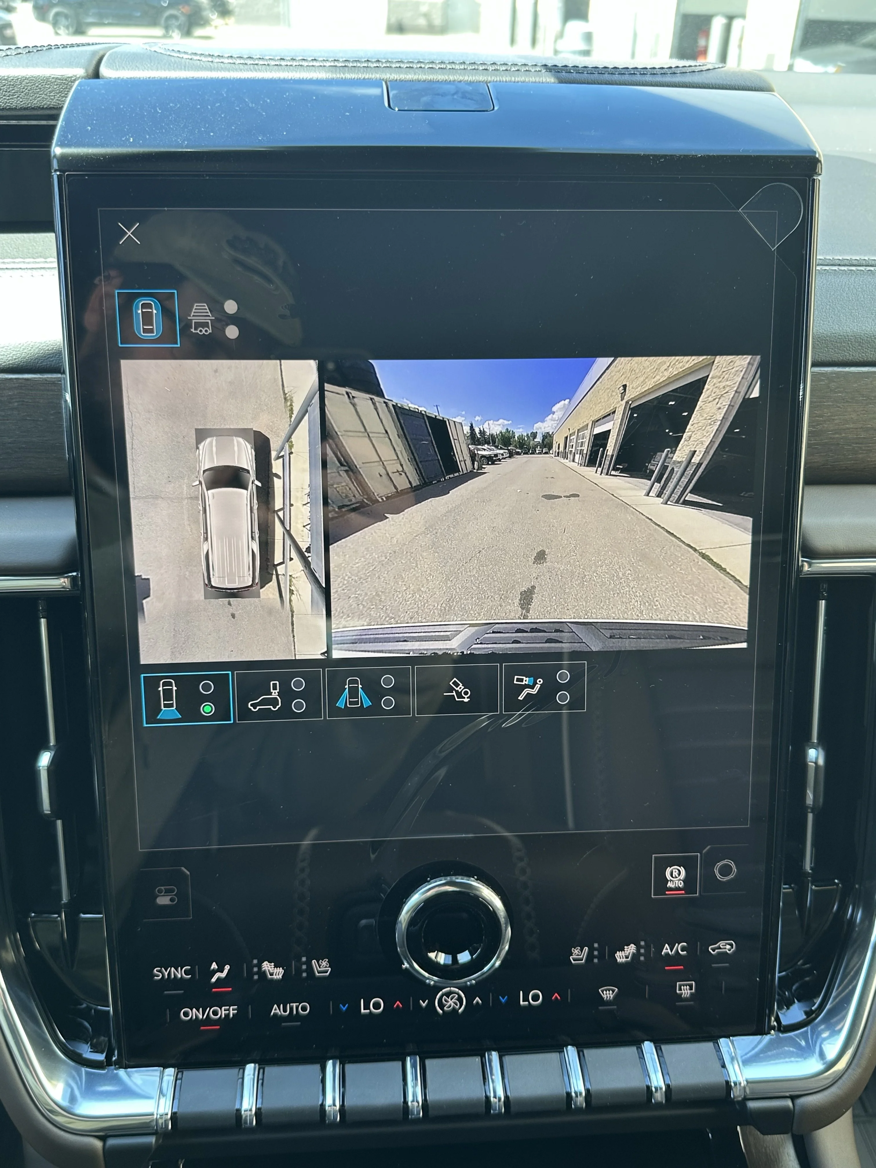 New 2026 Glacier White Tricoat GMC Denali Ultimate image 17