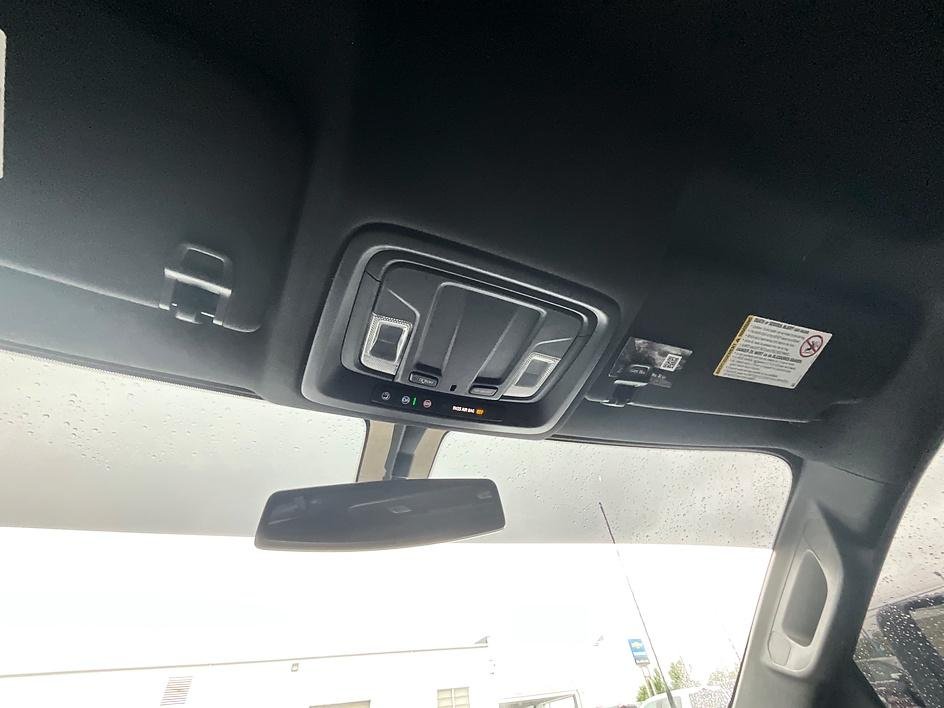 Used 2021 White GMC AT4 image 26