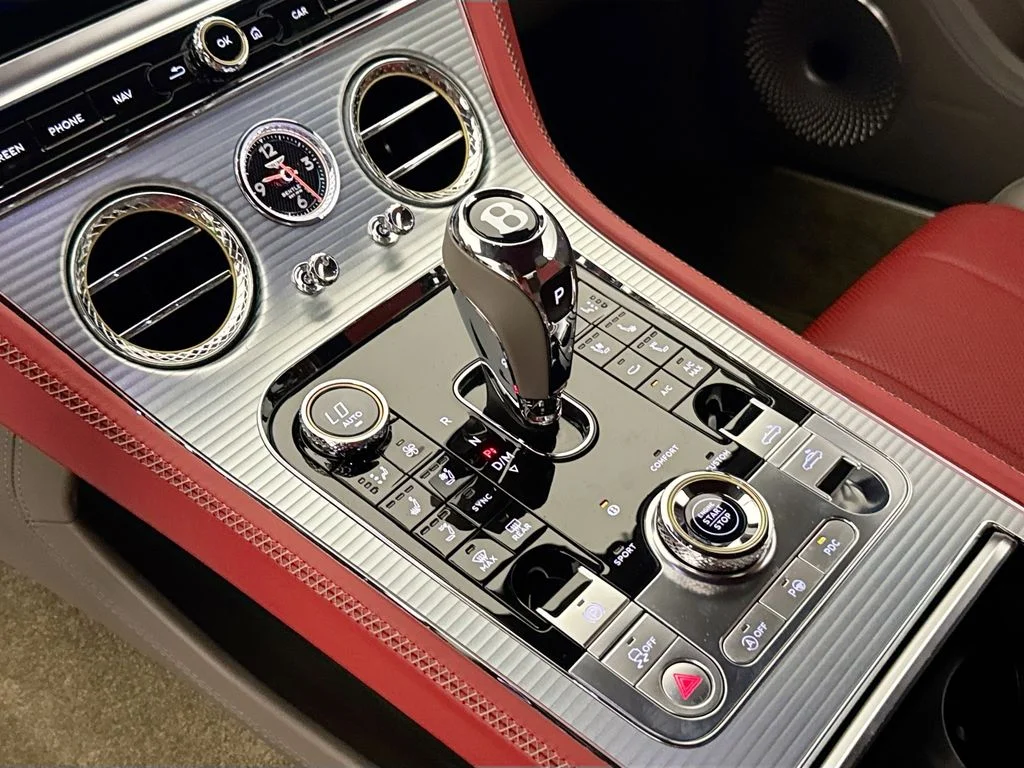 Used 2022  Bentley Speed image 17