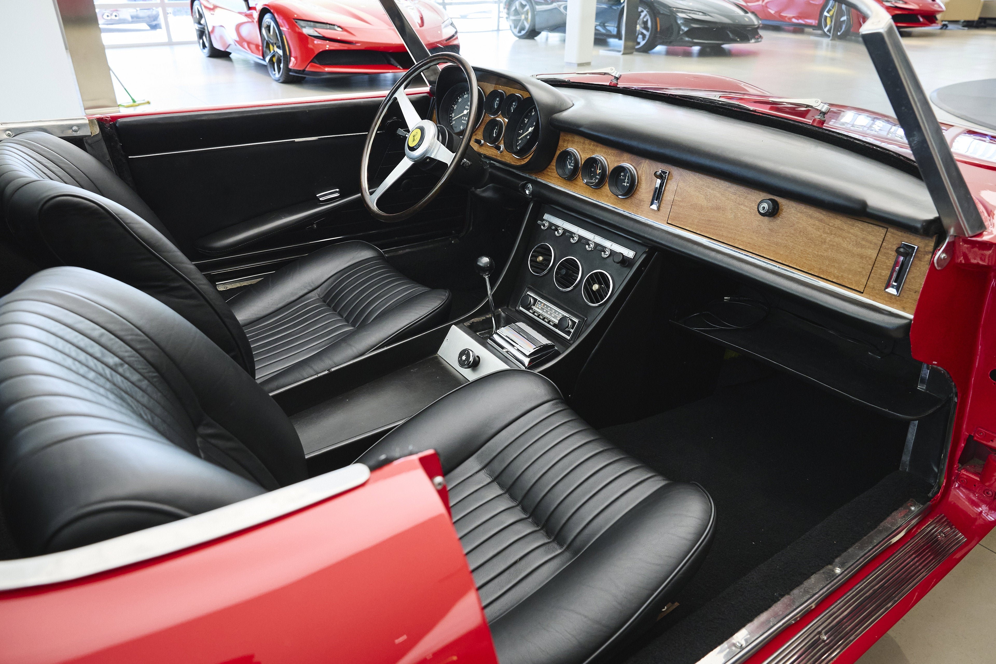 Used 1967 Rosso Ferrari  image 10