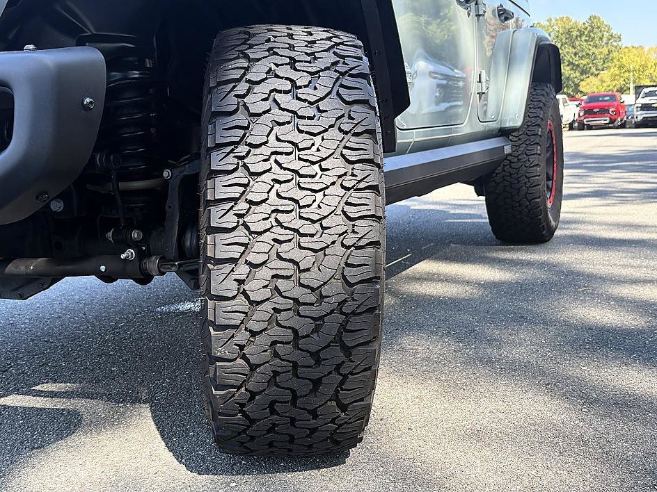 Used 2024 Earl Clearcoat Jeep Rubicon X image 26
