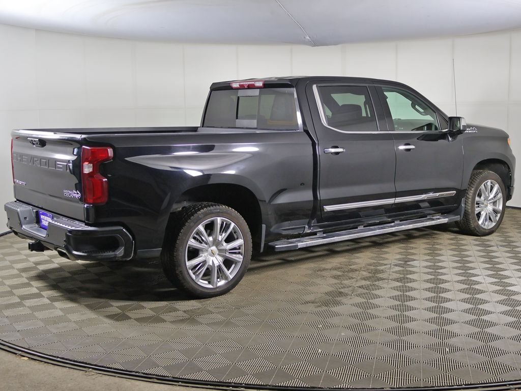 Used 2022 Black Chevrolet High Country image 14