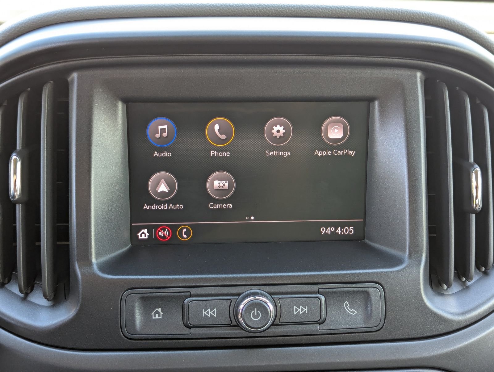 Used 2020 Summit White GMC Base image 27