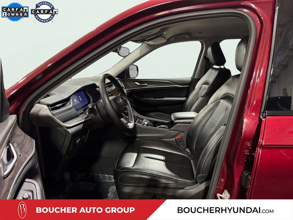 Used 2023 Velvet Red Pearlcoat Jeep Limited image 21
