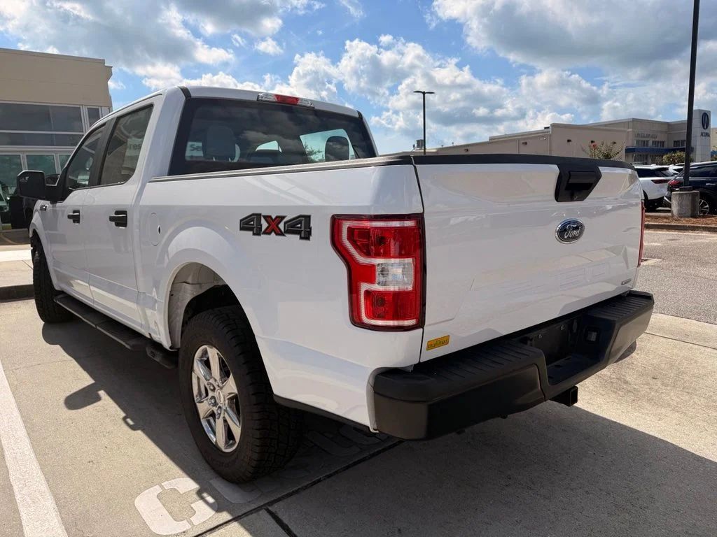 Used 2020 White Ford XL image 9