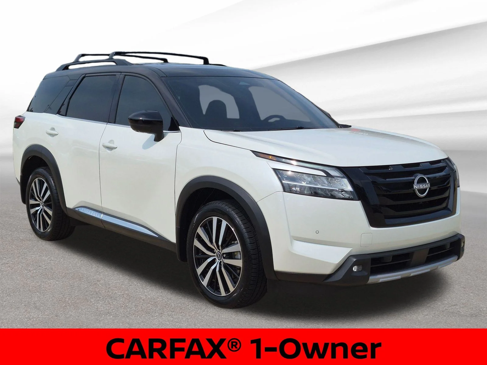 Certified Used 2024 Pearl White Nissan Platinum image 4