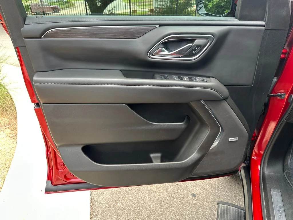 Used 2024 Red Chevrolet Z71 image 20