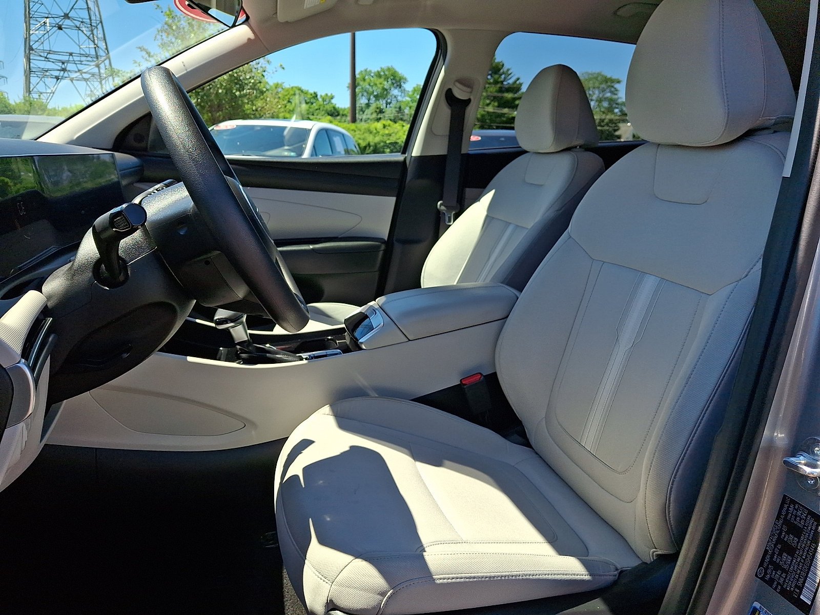 Used 2025 Shimmering Silver Hyundai SEL image 12