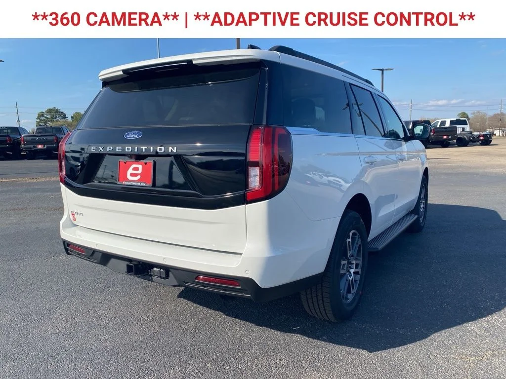 New 2026 Star White Metallic Tri-Coat Ford Active image 9