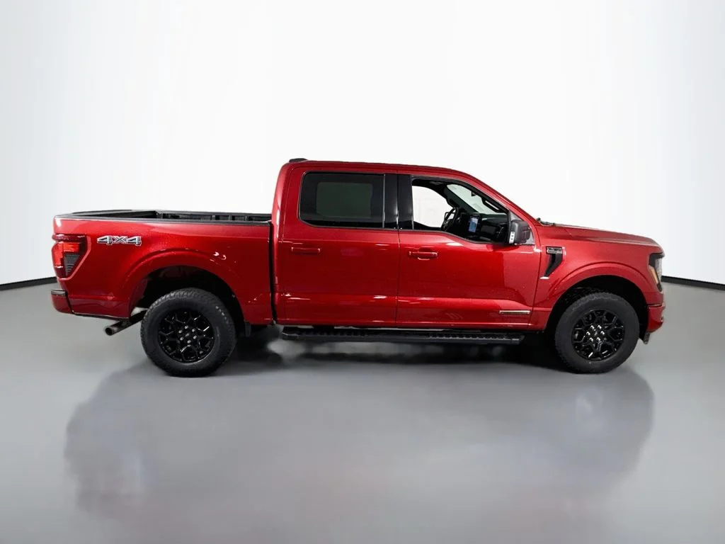 Used 2024 Rapid Red Metallic Tinted Clearcoat Ford XLT image 8