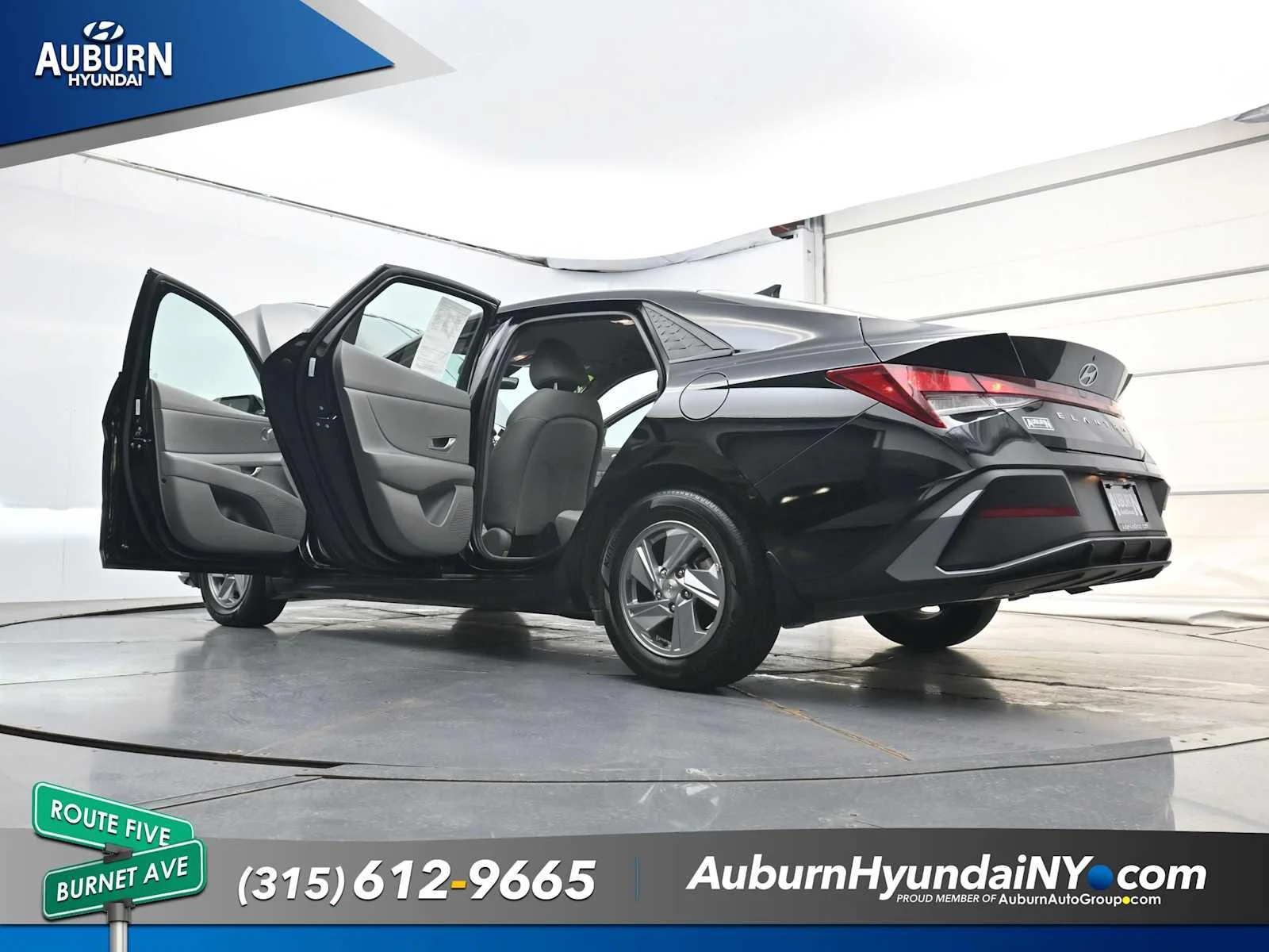 Used 2024 Abyss Black Hyundai SE image 35