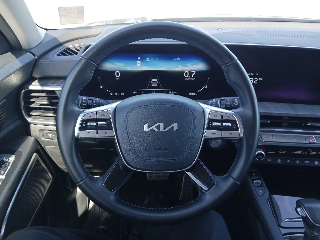 Used 2024 Black Kia SX image 17