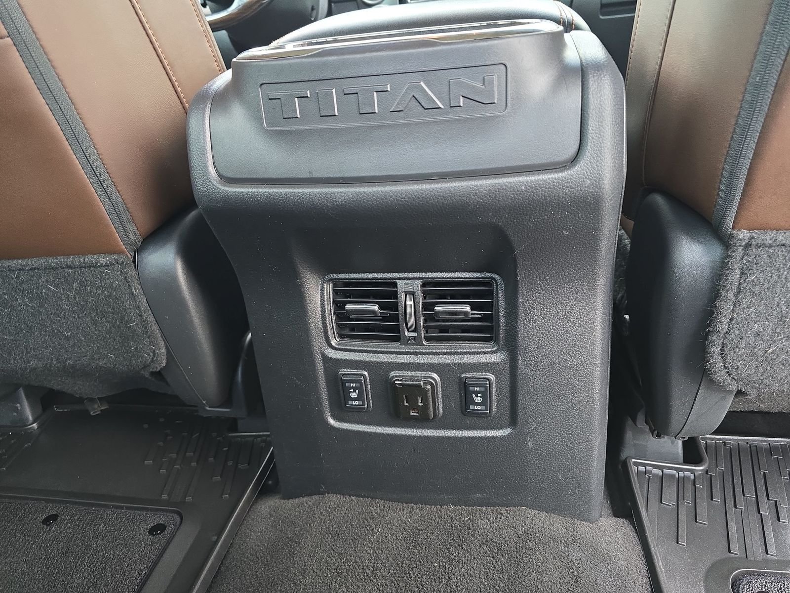 Used 2018 Black Nissan Platinum Reserve image 16