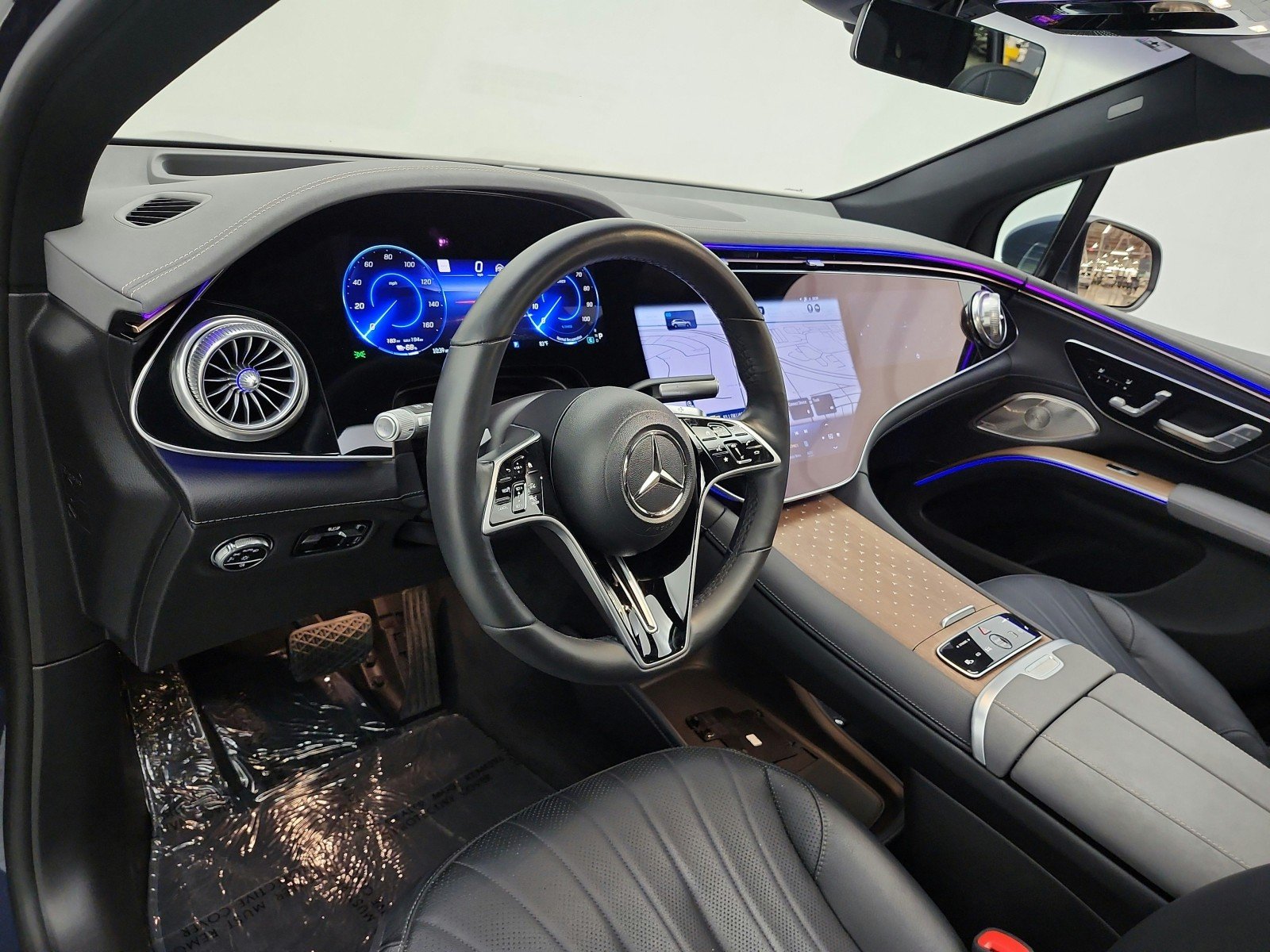 Used 2023 Twilight Blue Metallic Mercedes-Benz EQS 580 4MATIC® SUV image 9