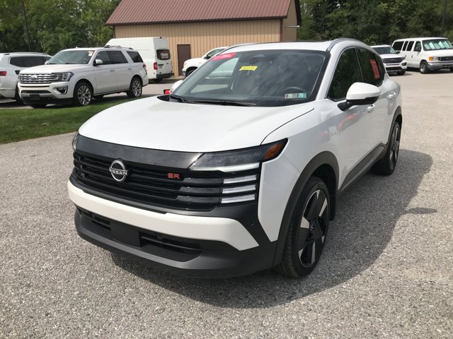 Used 2025 Aspen White Tricoat Nissan SR image 3