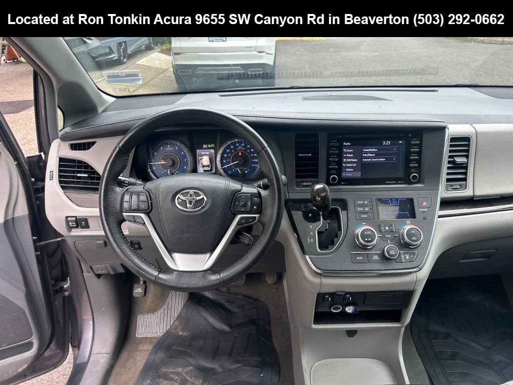 Used 2018 Predawn Gray Mica Toyota XLE image 13