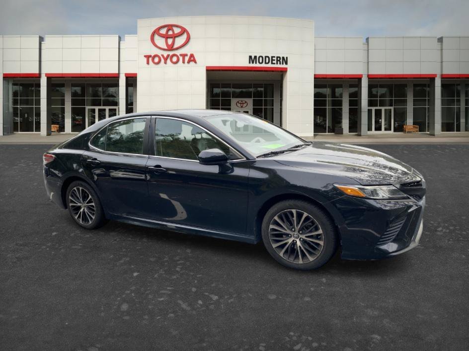 Used 2019 Midnight Black Metallic Toyota SE image 20